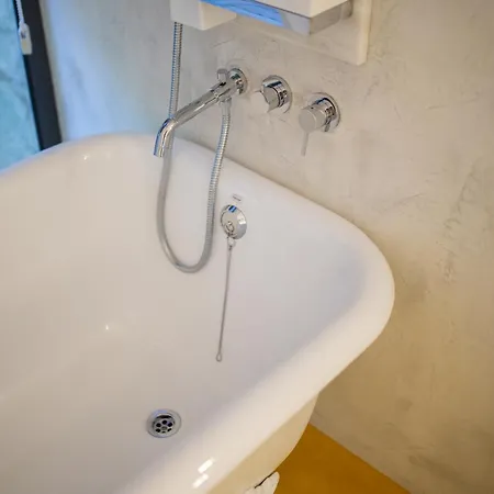 Fil's Place 4*