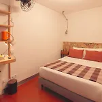 Fil's Place فندق مبيت وإفطار بورتو