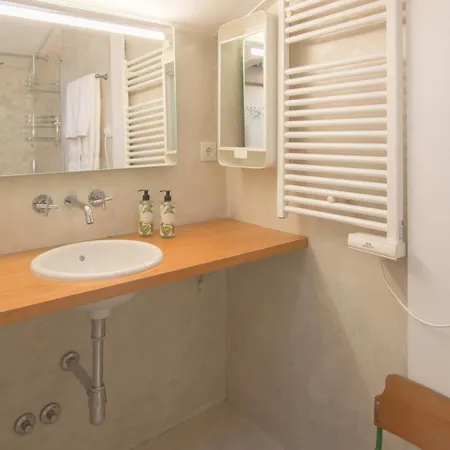 לינה וארוחת בוקר Fil's Place *